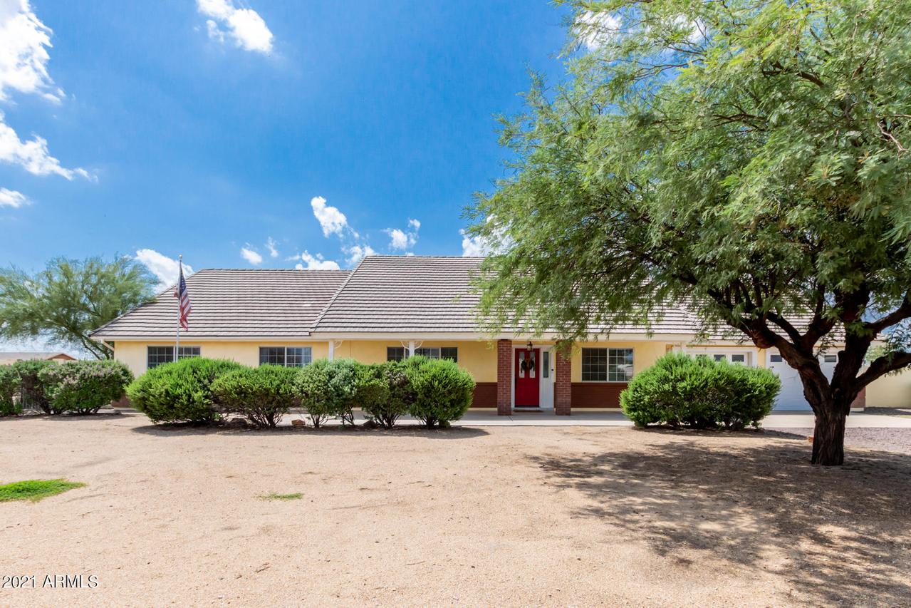 1627 E Maddock Rd., Phoenix, AZ 85086