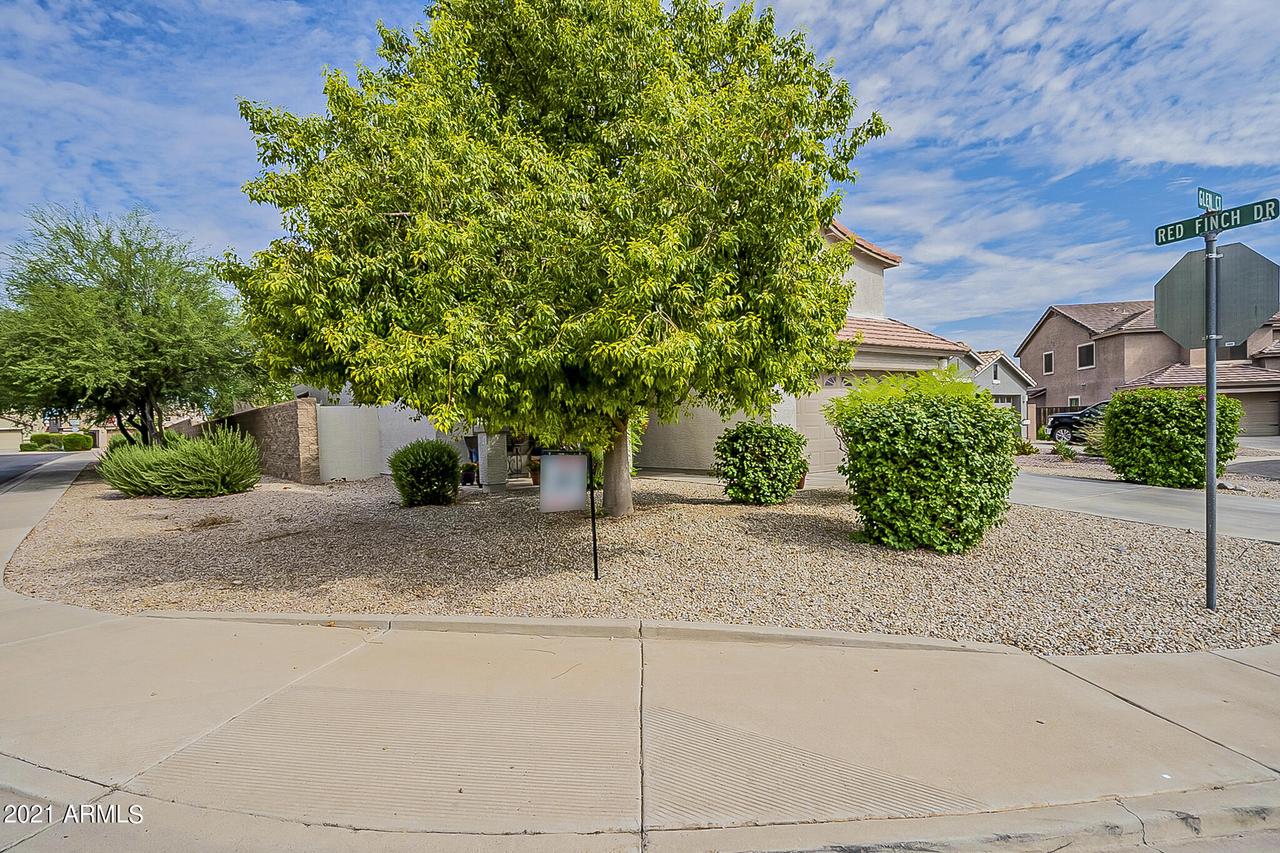 86 W Glen Ct., San Tan Valley, AZ 85143