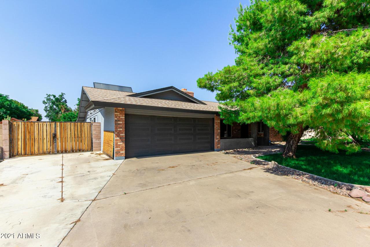 2550 E Elmwood St., Mesa, AZ 85213