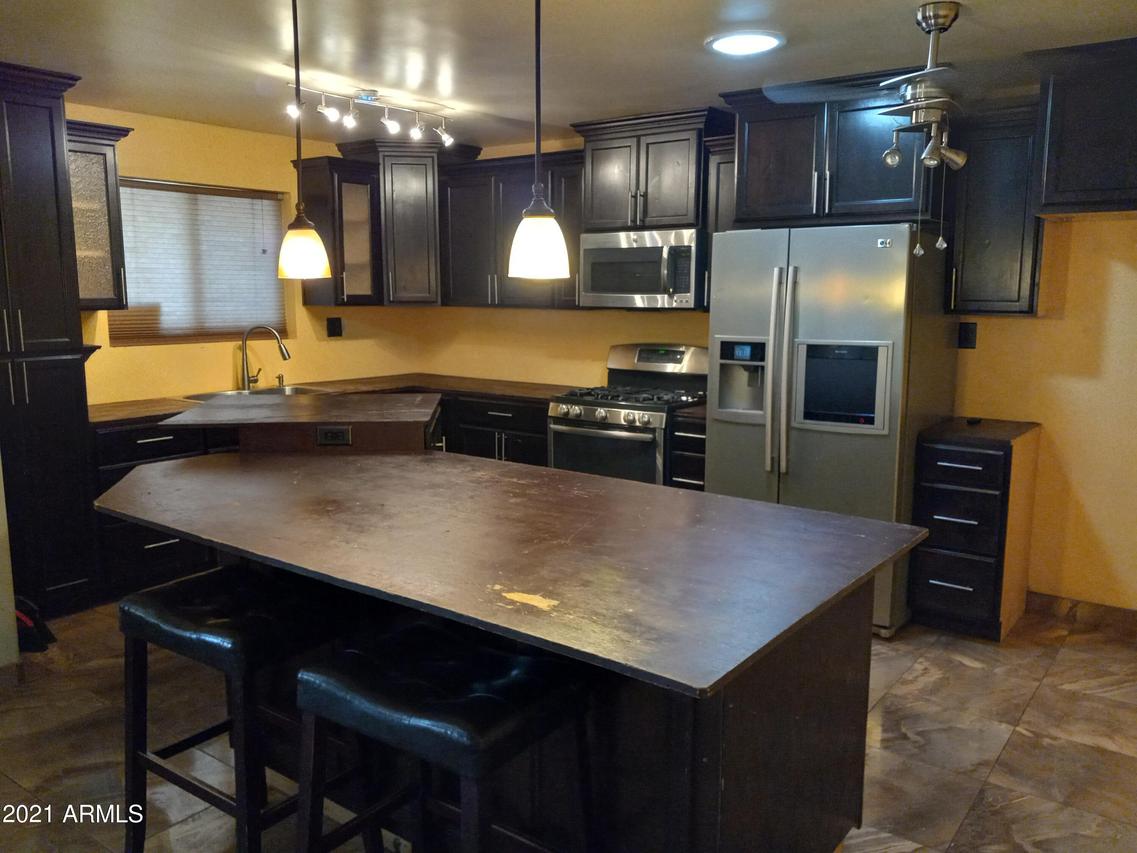 2927 N 39th Ave., Phoenix, AZ 85019