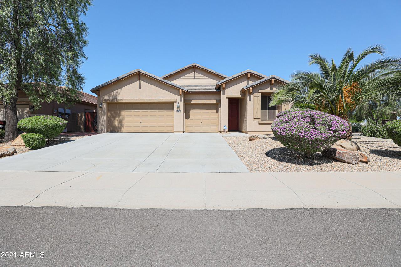 10028 N Erin Ct., Waddell, AZ 85355