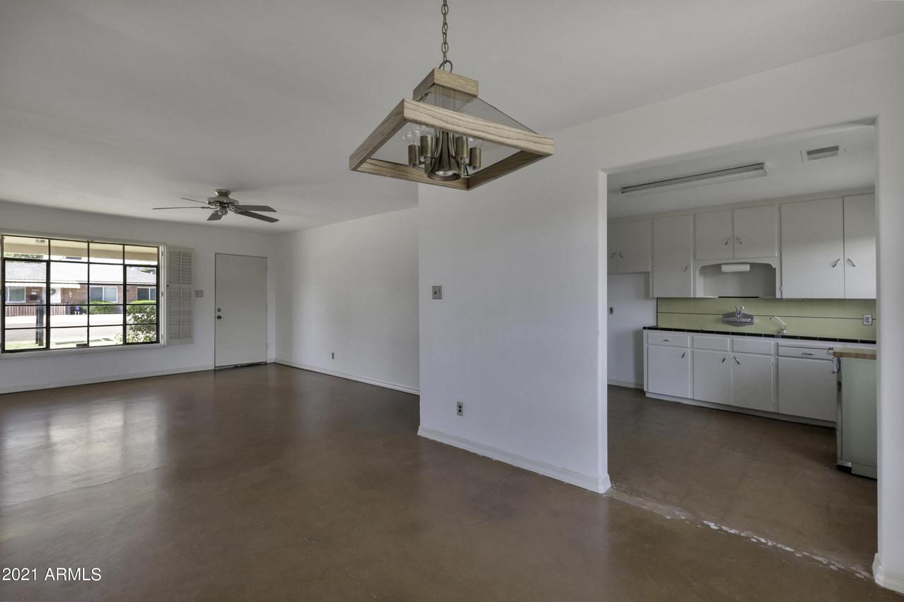 2219 E Monterosa St., Phoenix, AZ 85016