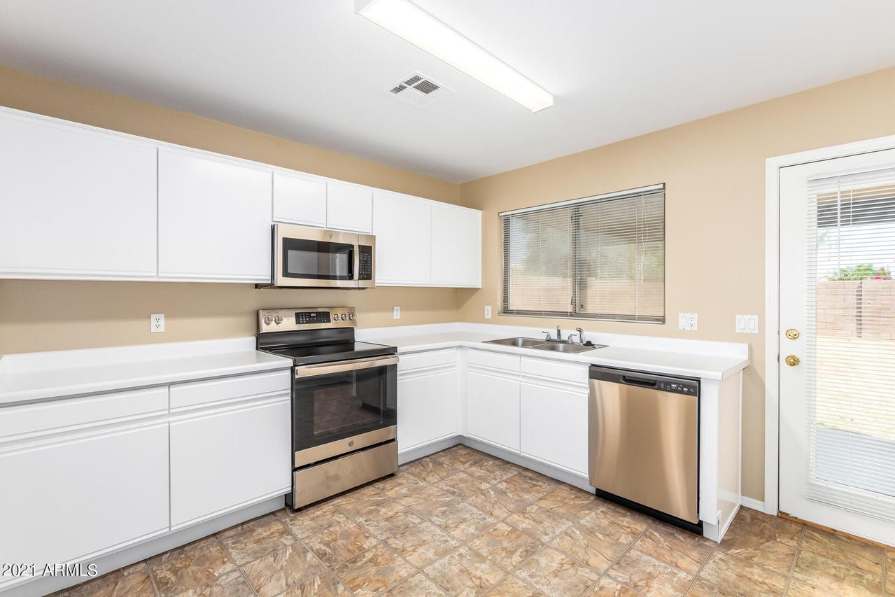 16711 N 160th Ave., Surprise, AZ 85374