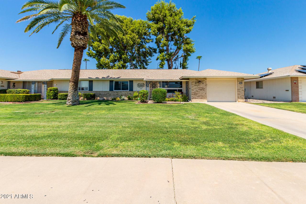 9702 W Greenway Rd., Sun City, AZ 85351