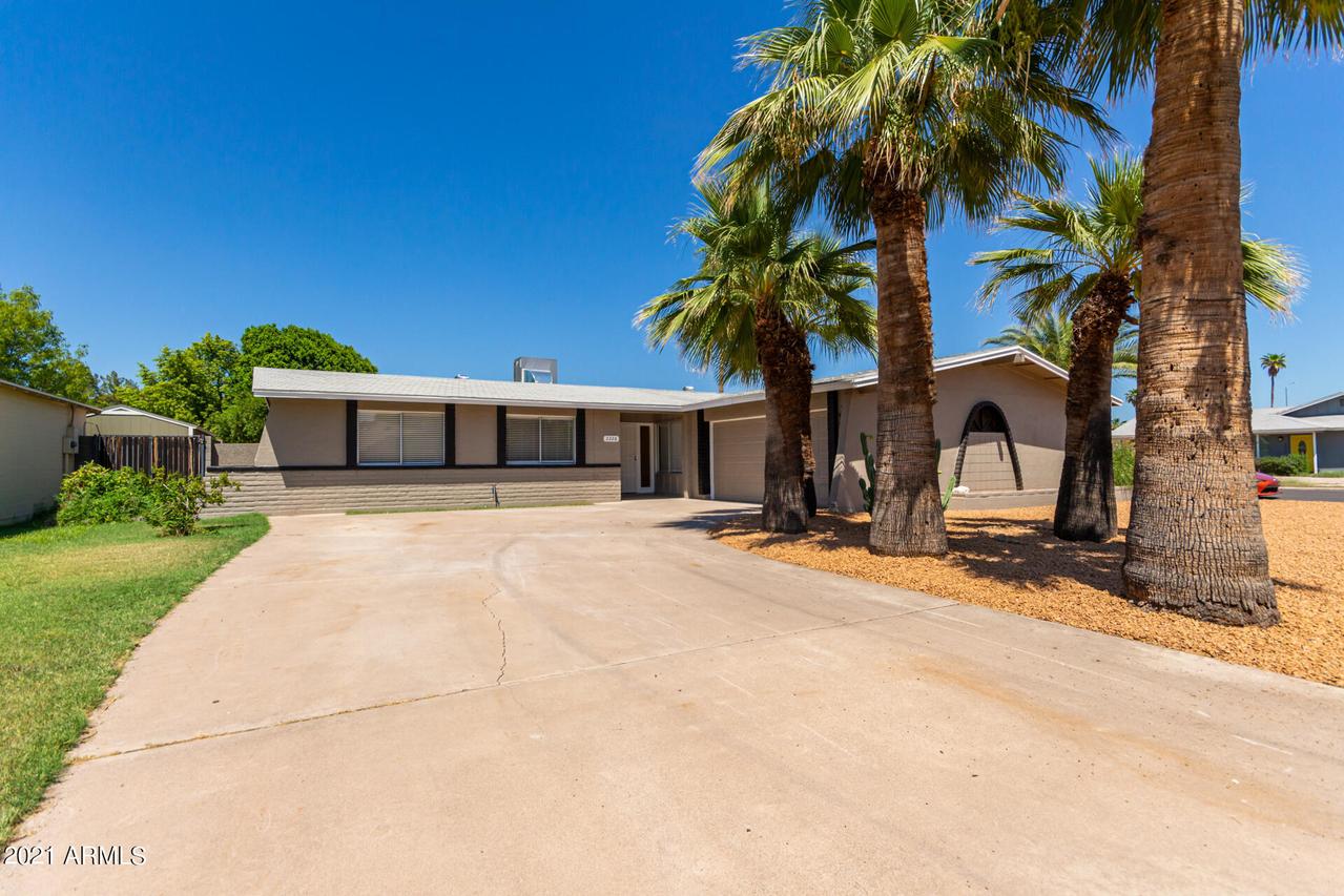 2326 W El Moro Cir., Mesa, AZ 85202
