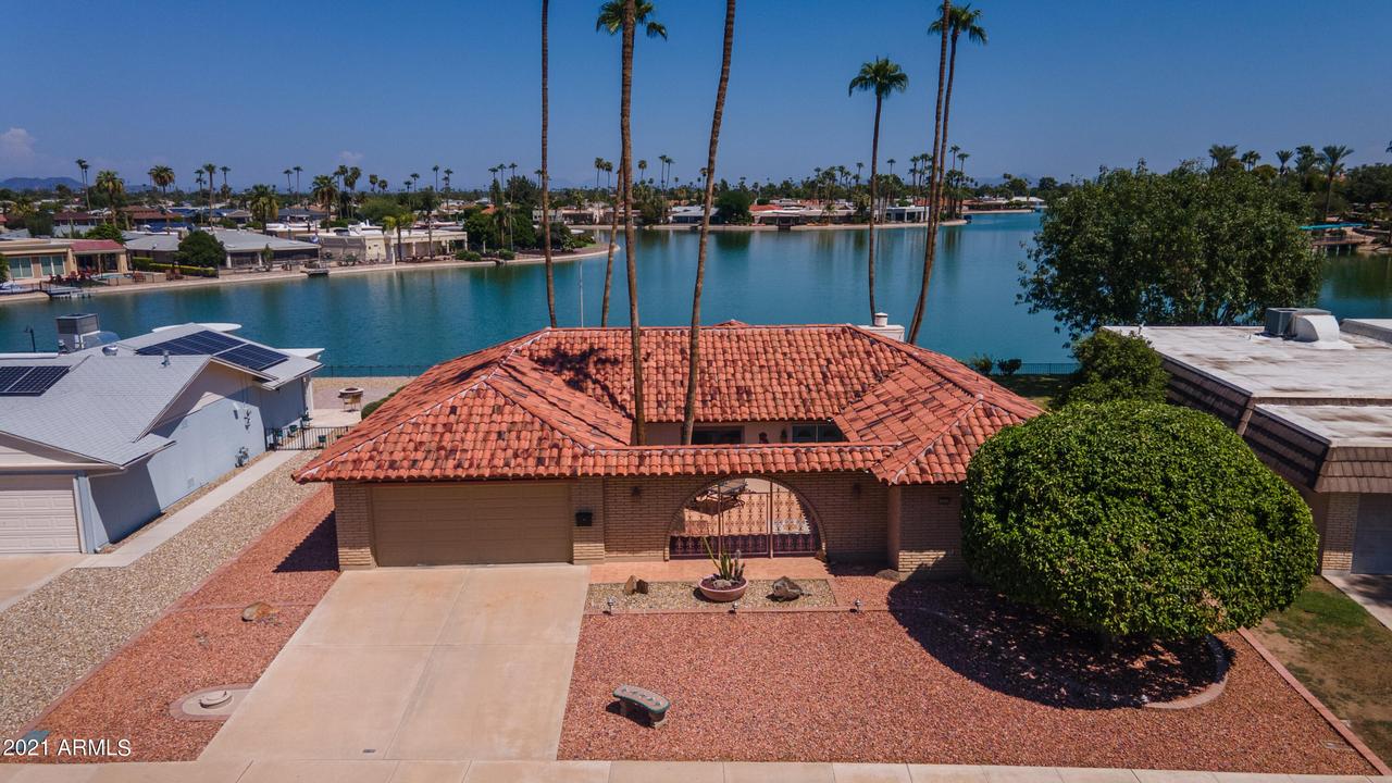 13649 N Buccaneer Way, Sun City, AZ 85351