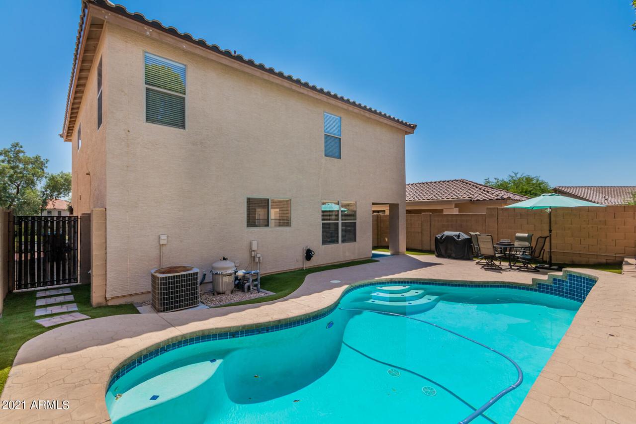 1738 W Amberwood Dr., Phoenix, AZ 85045