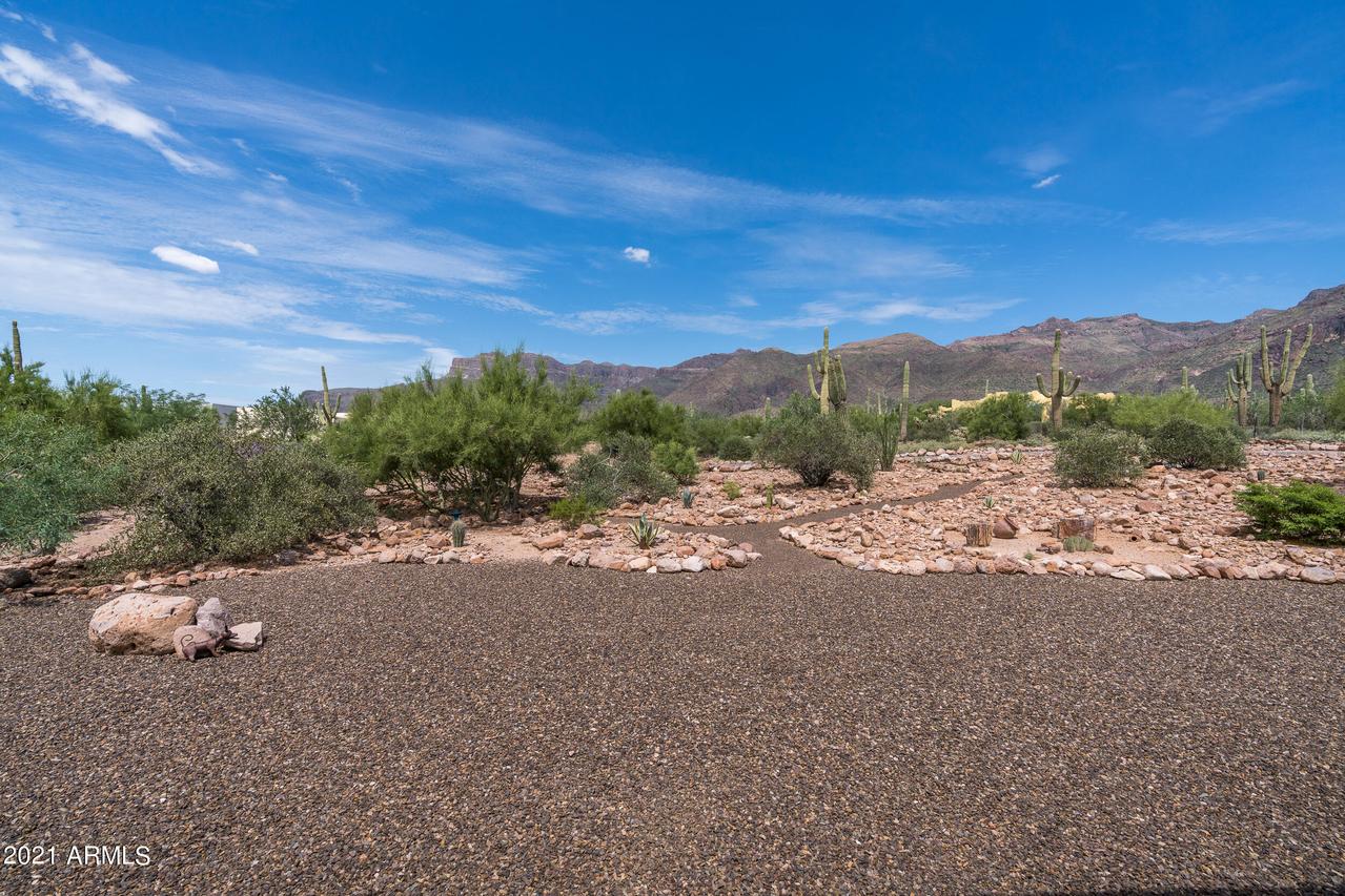 10100 E Cloudview Ave., Gold Canyon, AZ 85118