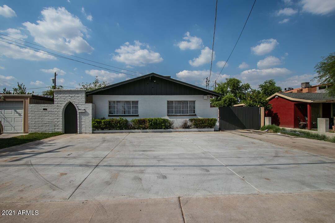 2230 W Glenrosa Ave., Phoenix, AZ 85015