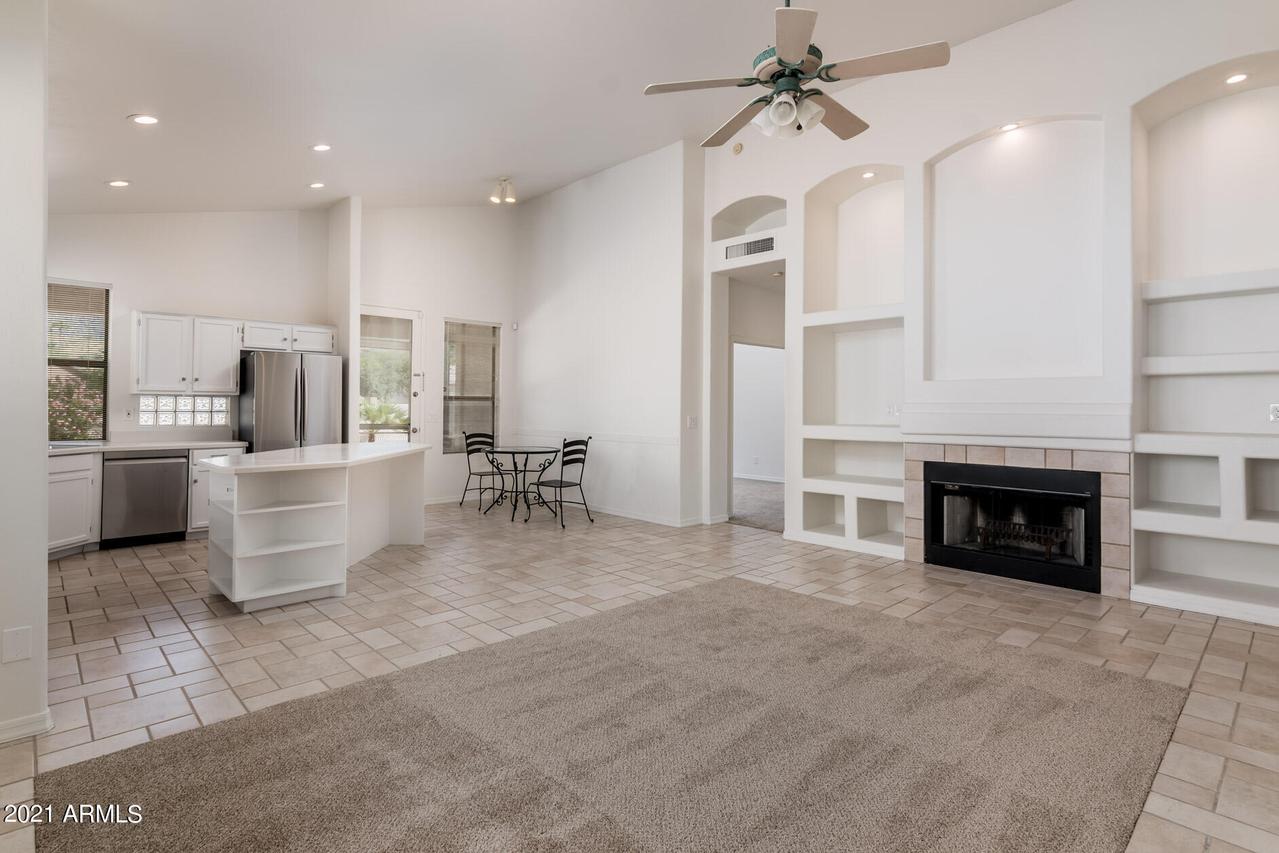 814 E Goldenrod St., Phoenix, AZ 85048