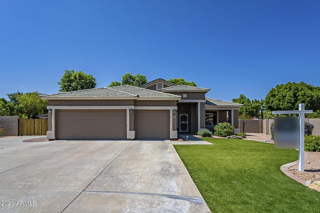 1104 S Oak Ct., Gilbert, AZ 85233