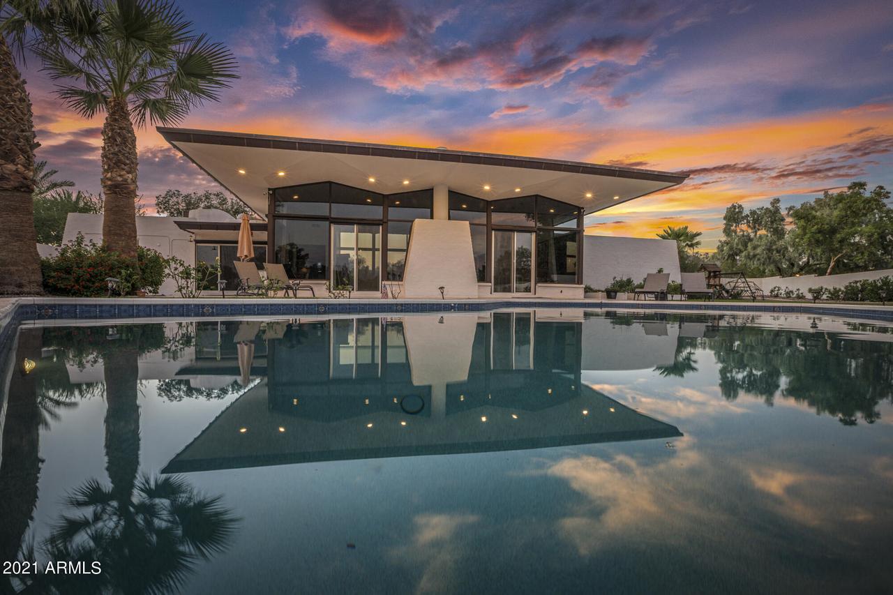 5425 N Calle La Paz St., Paradise Valley, AZ 85253