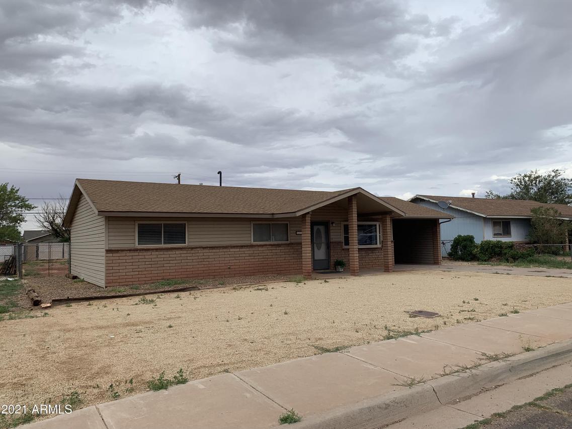 804 W Gilmore St., Winslow, AZ 86047