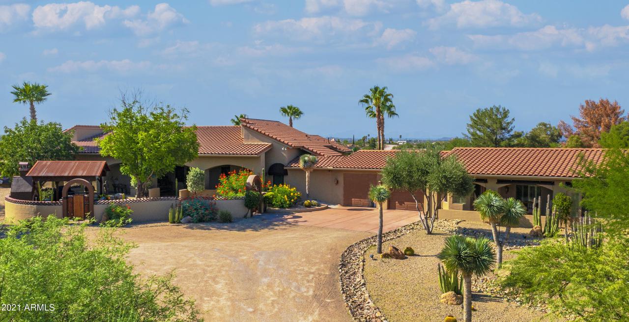 130 Lazy Fox Rd., Wickenburg, AZ 85390