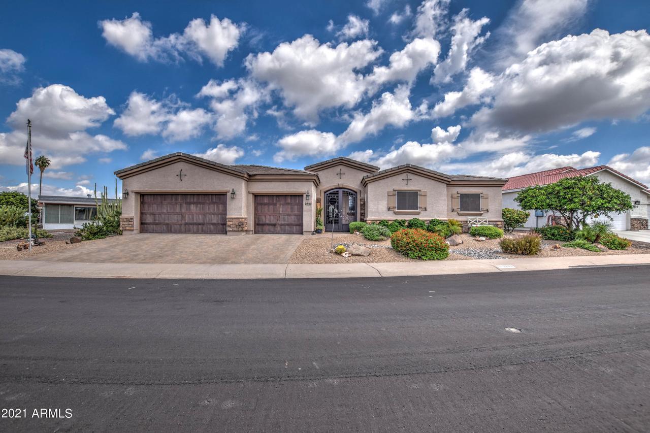 2233 N Demaret Dr., Mesa, AZ 85215