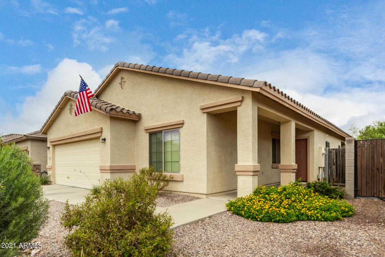 1348 W Brangus Way, San Tan Valley, AZ 85143