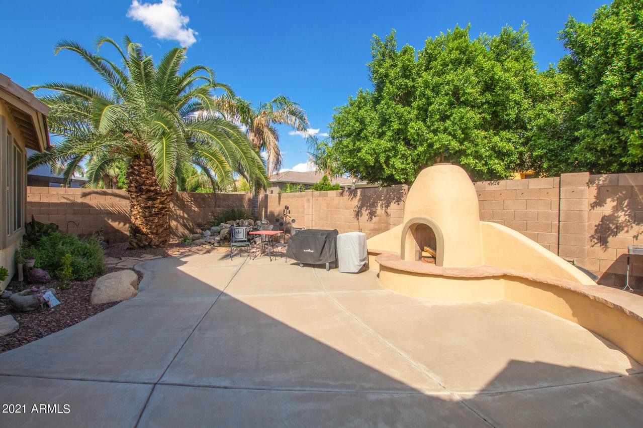 6127 N 132nd Dr., Litchfield Park, AZ 85340