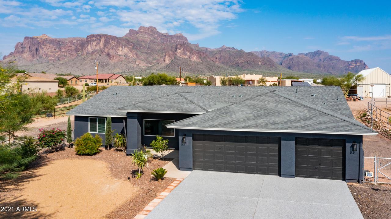 327 N Boyd Rd., Apache Junction, AZ 85219