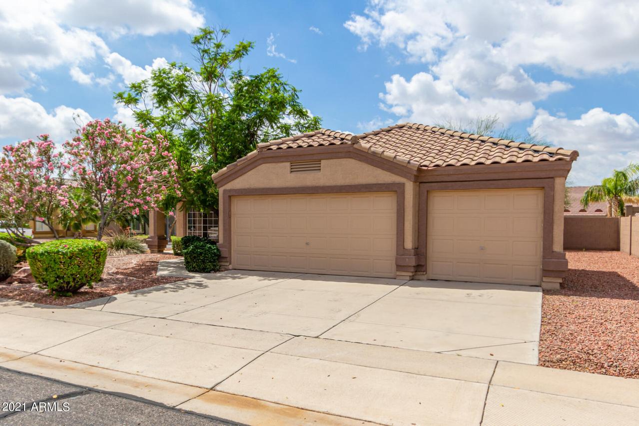 10655 E Carmel Ave., Mesa, AZ 85208