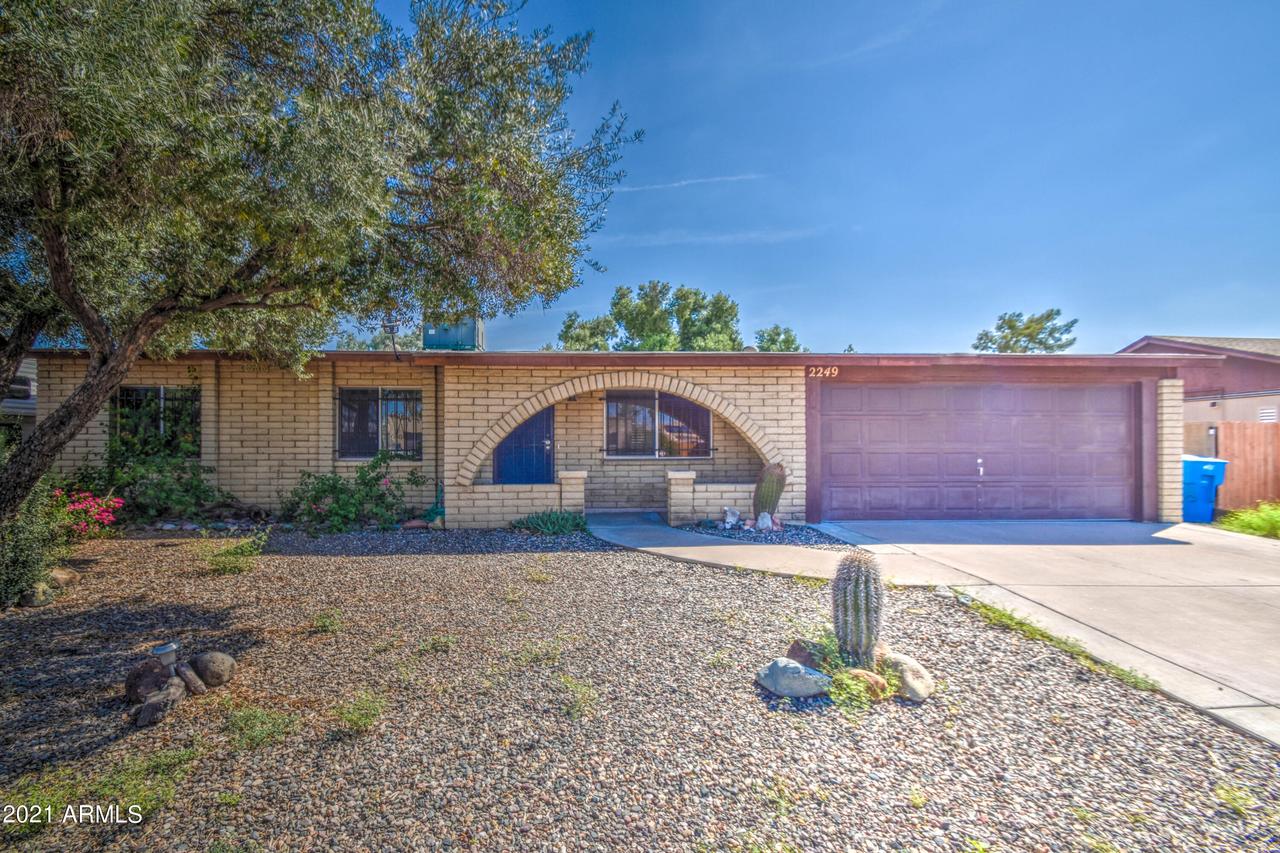 2249 W Bluefield Ave., Phoenix, AZ 85023