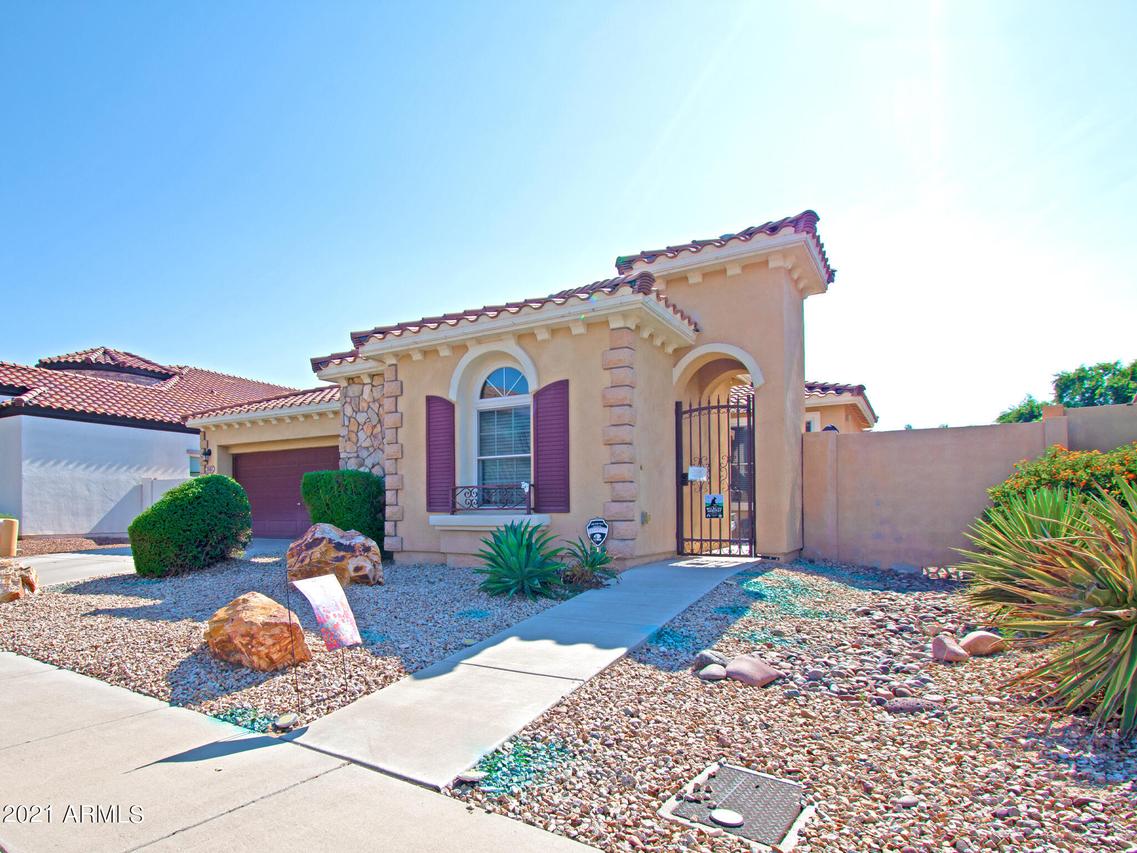 18457 W Sunnyslope Ln., Waddell, AZ 85355