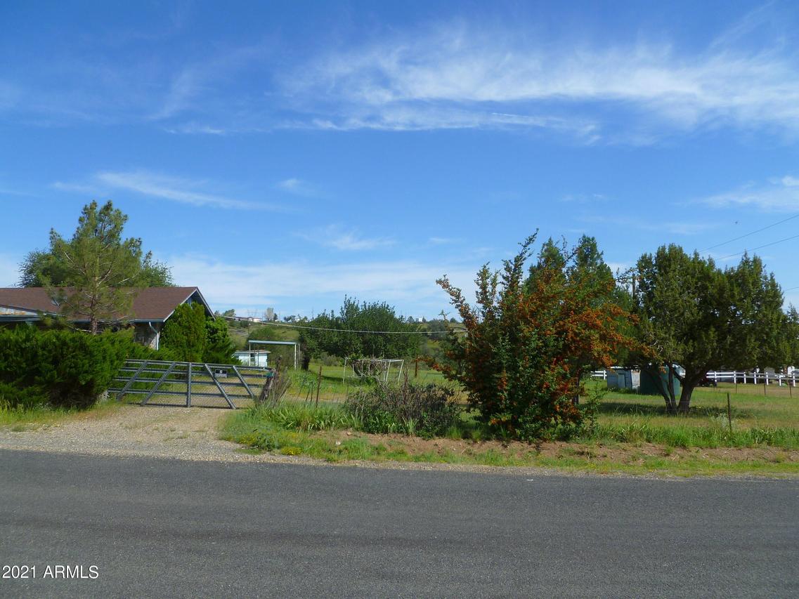 9230 E Smoki Tr., Dewey, AZ 86327