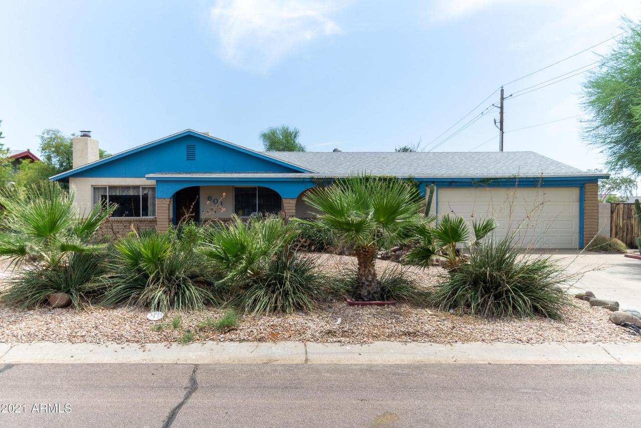 601 E Calle Adobe Ln., Goodyear, AZ 85338