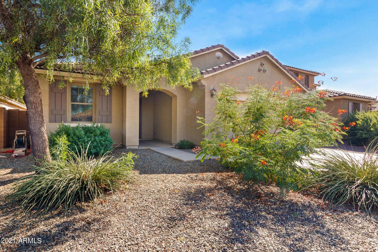 1241 W Stephanie Ln., San Tan Valley, AZ 85143