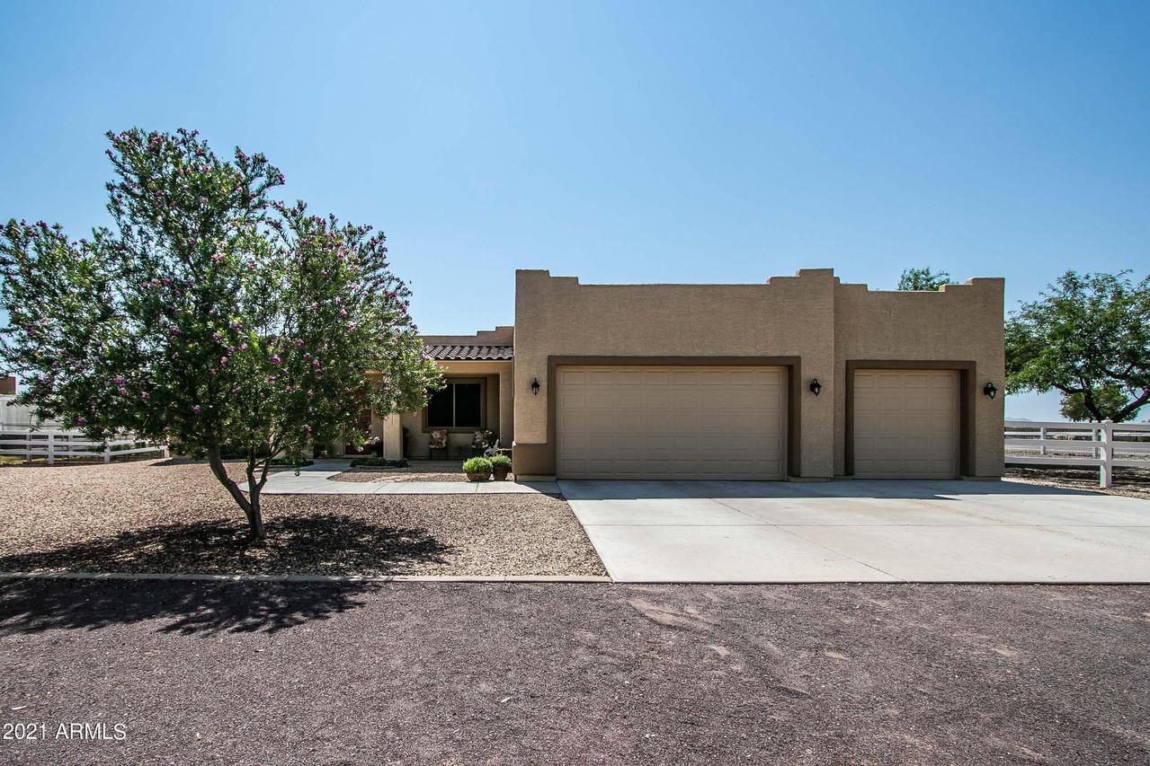 21039 W Madre Del Oro Dr., Wittmann, AZ 85361