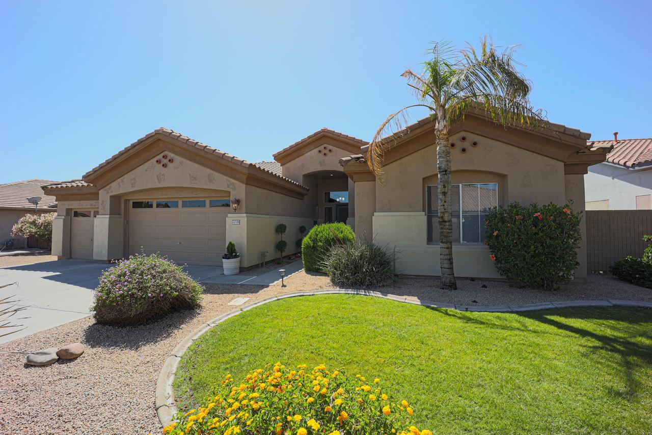 22106 N 81st Dr., Peoria, AZ 85383