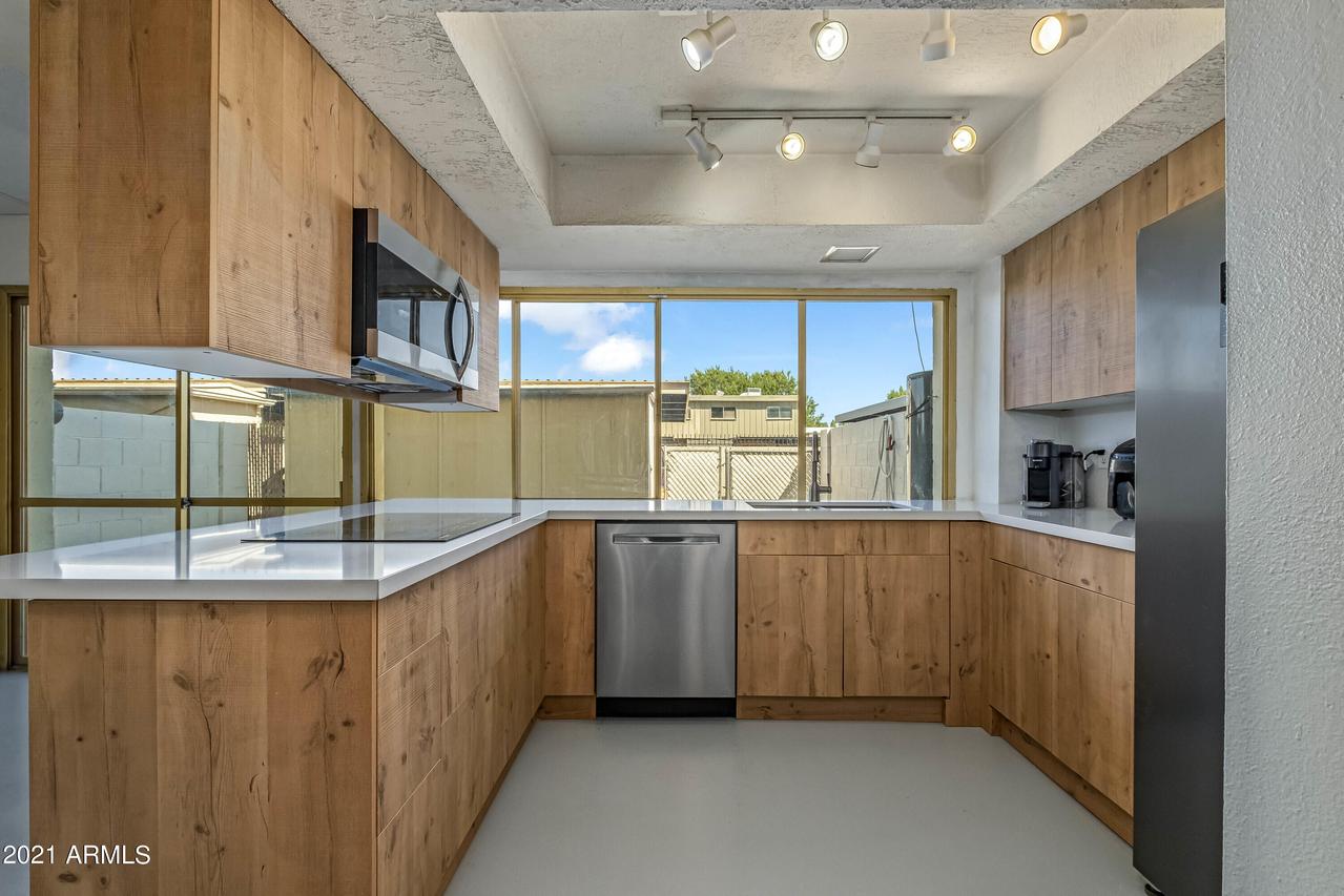 4663 N 21st Ave., Phoenix, AZ 85015