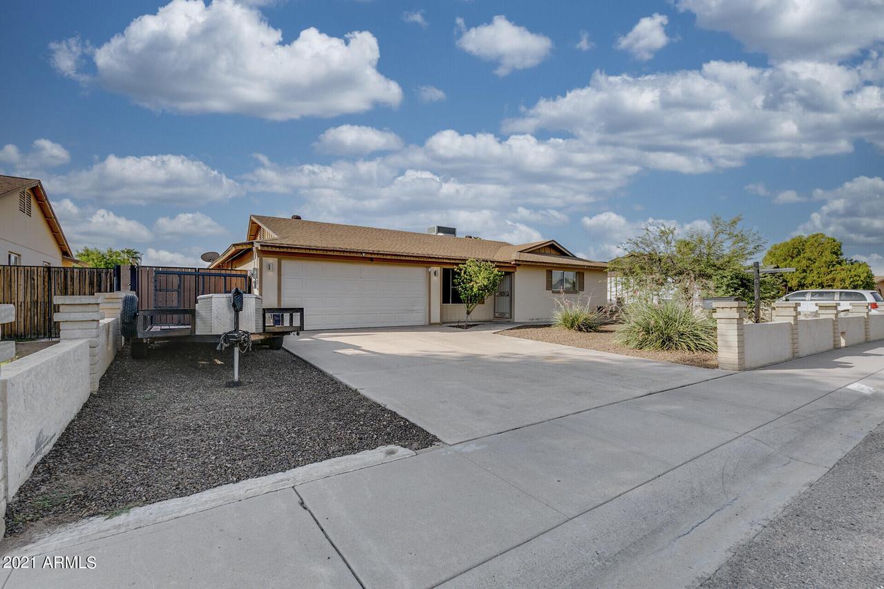 4839 W Shaw Butte Dr., Glendale, AZ 85304