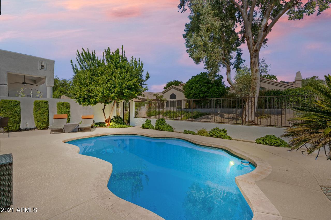 8080 E Kalil Dr., Scottsdale, AZ 85260