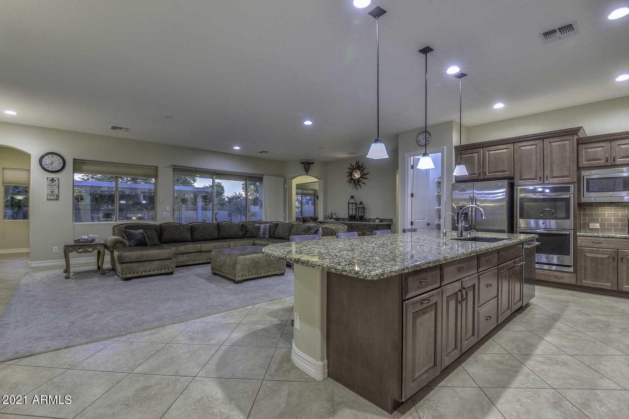 2060 N 159th Ave., Goodyear, AZ 85395