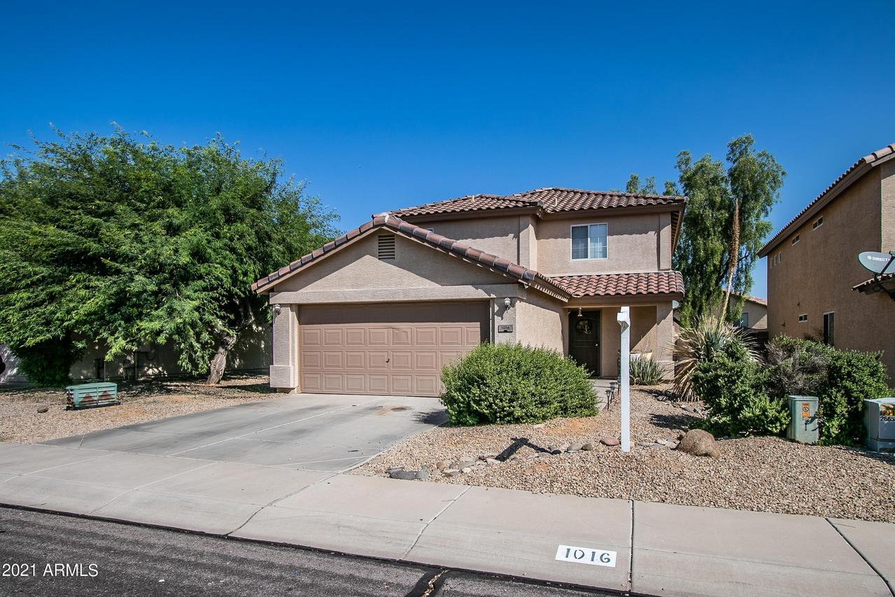 1016 E Stardust Way, San Tan Valley, AZ 85143