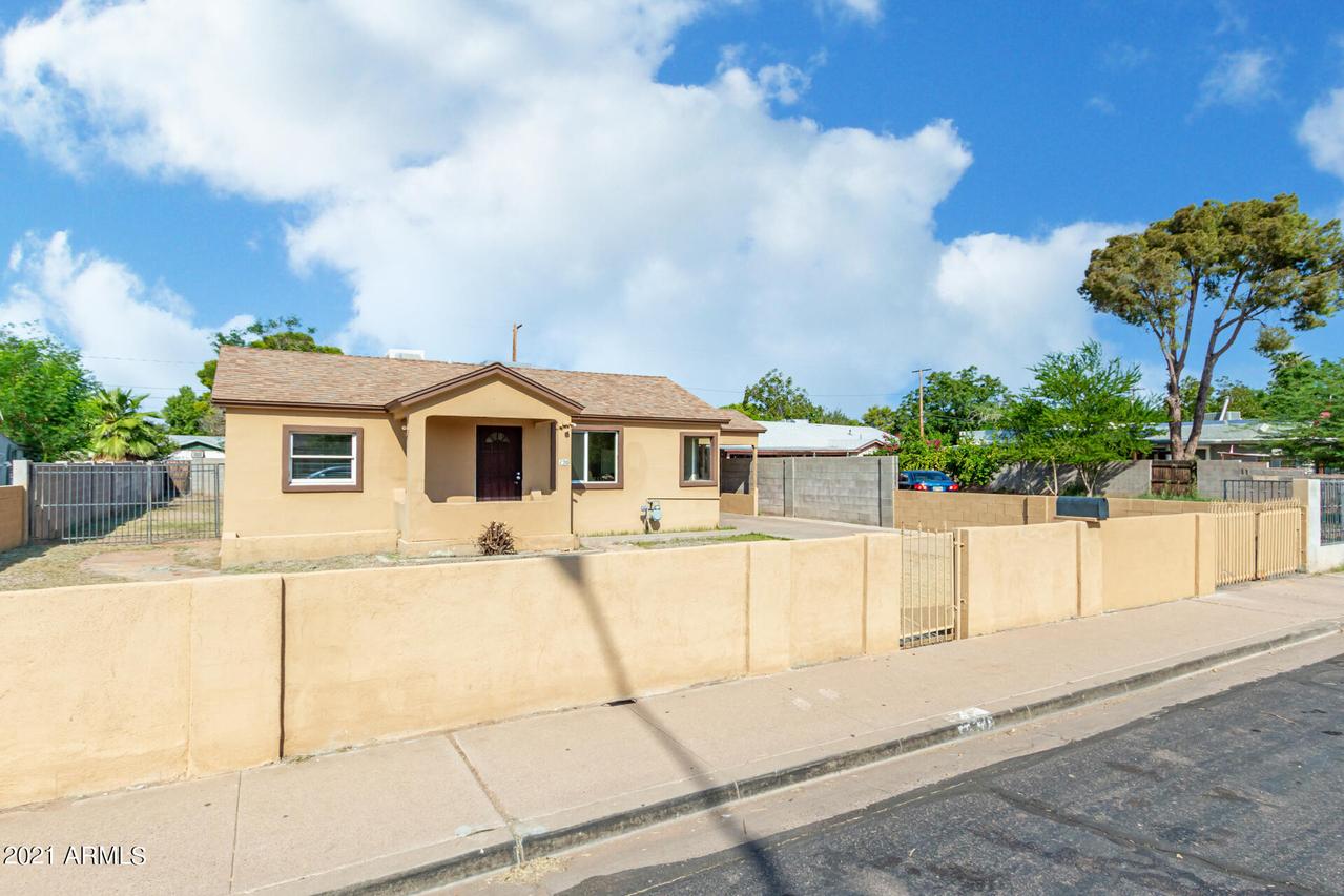 120 N Matlock St., Mesa, AZ 85203