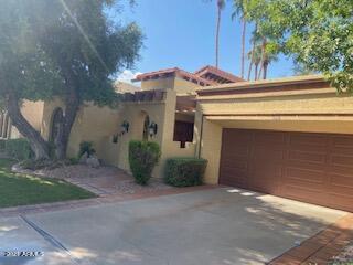 8748 E Quarterhorse Tr., Scottsdale, AZ 85258