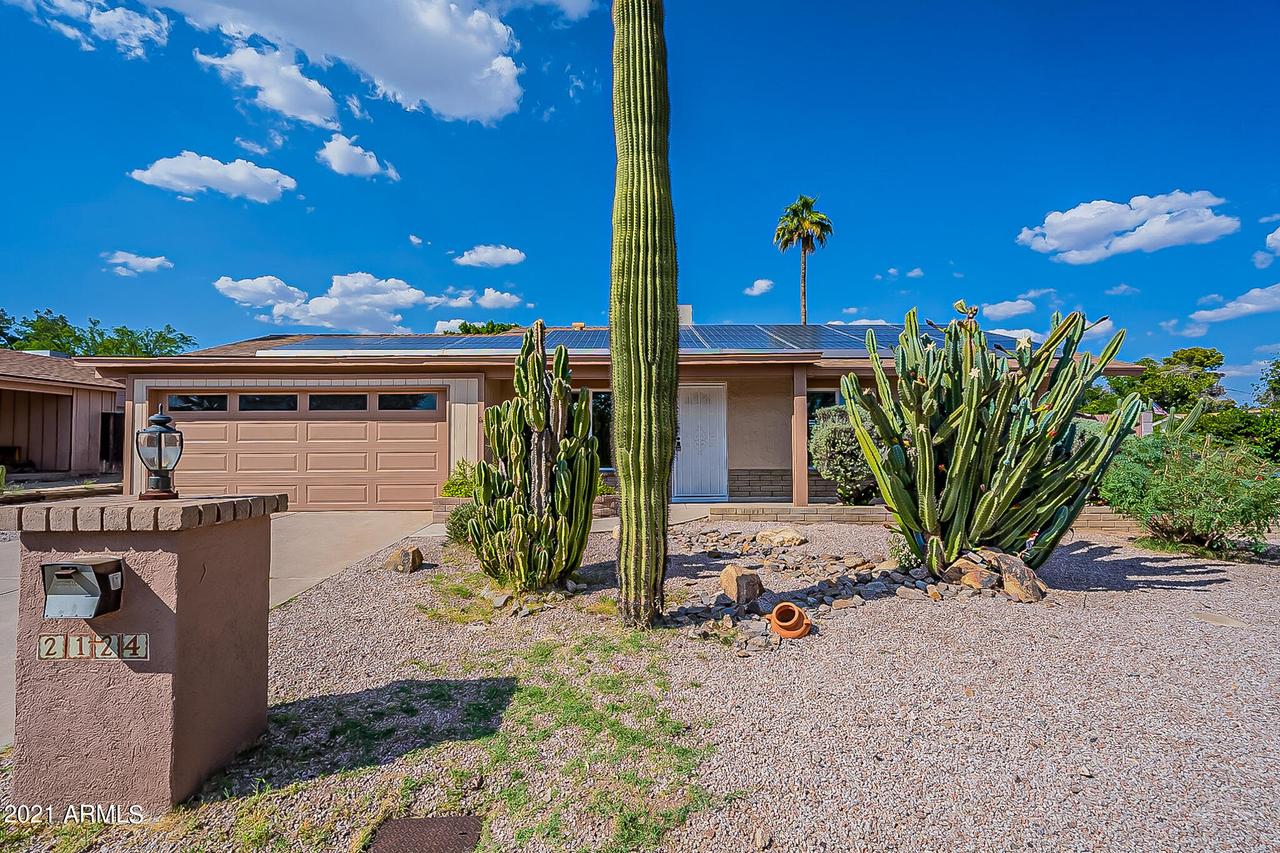 2124 E Hillery Dr., Phoenix, AZ 85022