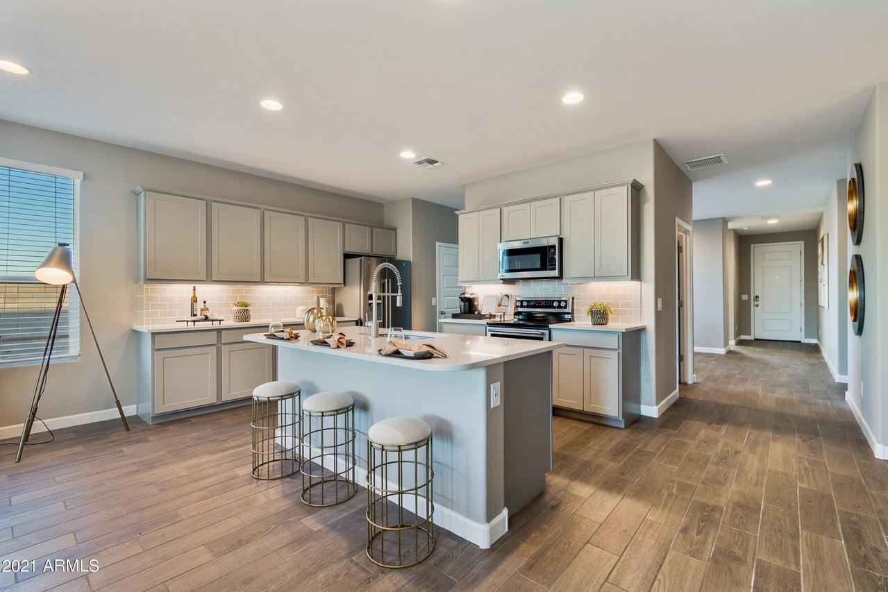 9420 E Tractor Cir., Florence, AZ 85132