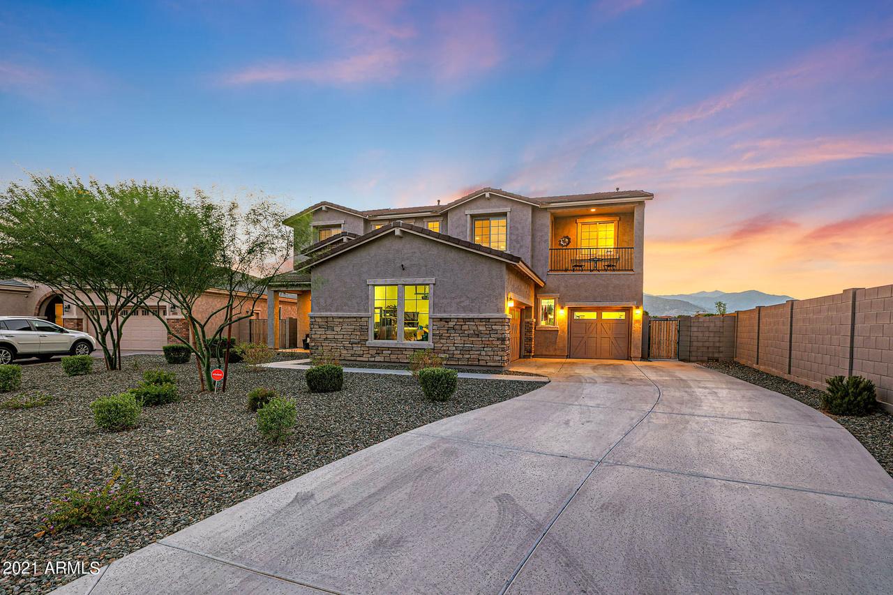 5116 N 190th Dr., Litchfield Park, AZ 85340