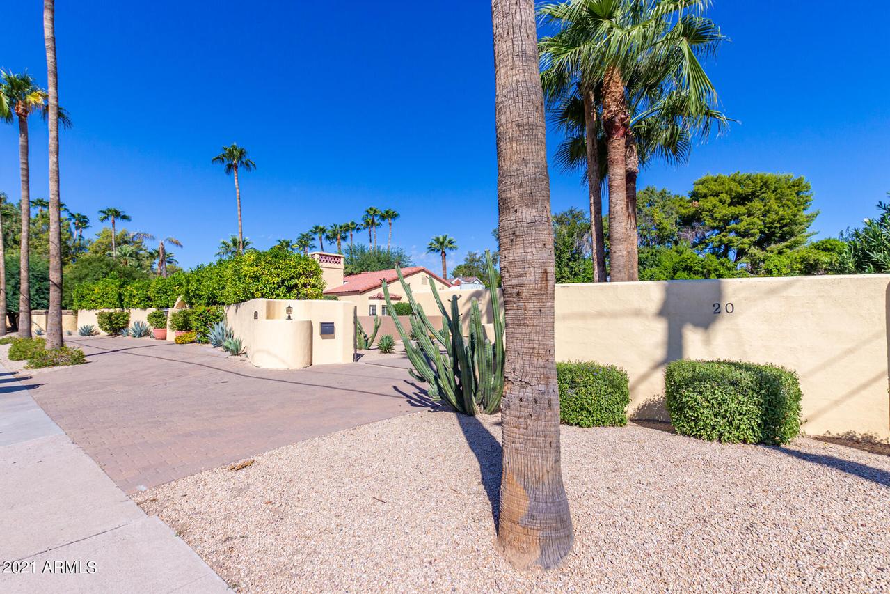 20 E Bethany Home Rd., Phoenix, AZ 85012