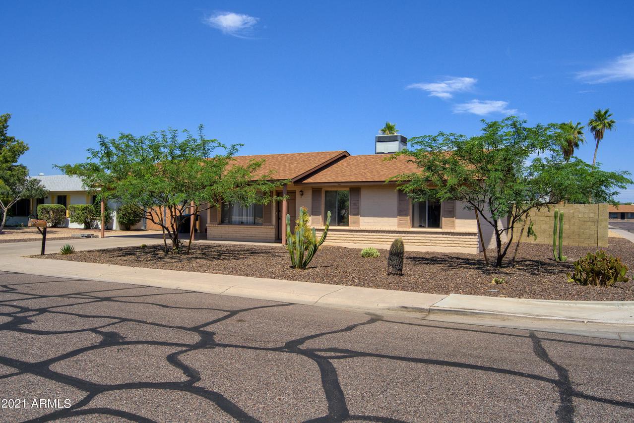 1940 W Kimberly Way, Phoenix, AZ 85027