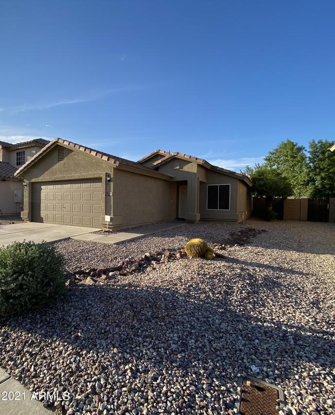 1004 E Poncho Ln., San Tan Valley, AZ 85143