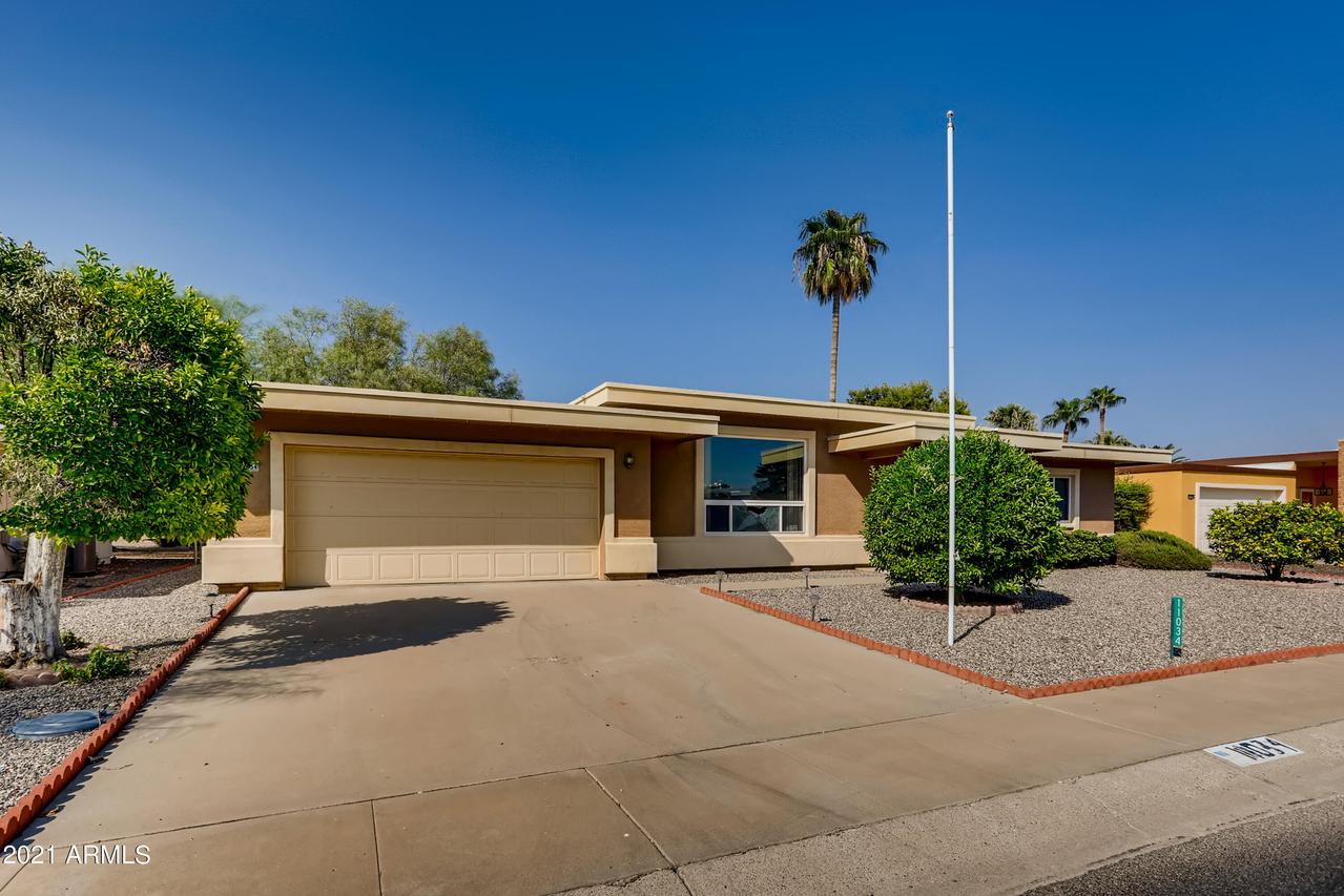 11034 W Crestbrook Dr., Sun City, AZ 85351