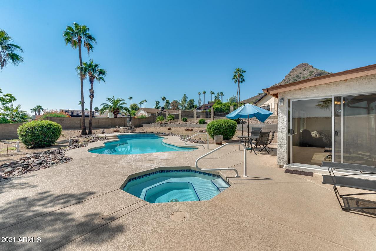 1945 E Greenway Rd., Phoenix, AZ 85022