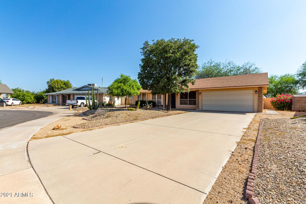 7813 N 107th Dr., Glendale, AZ 85307