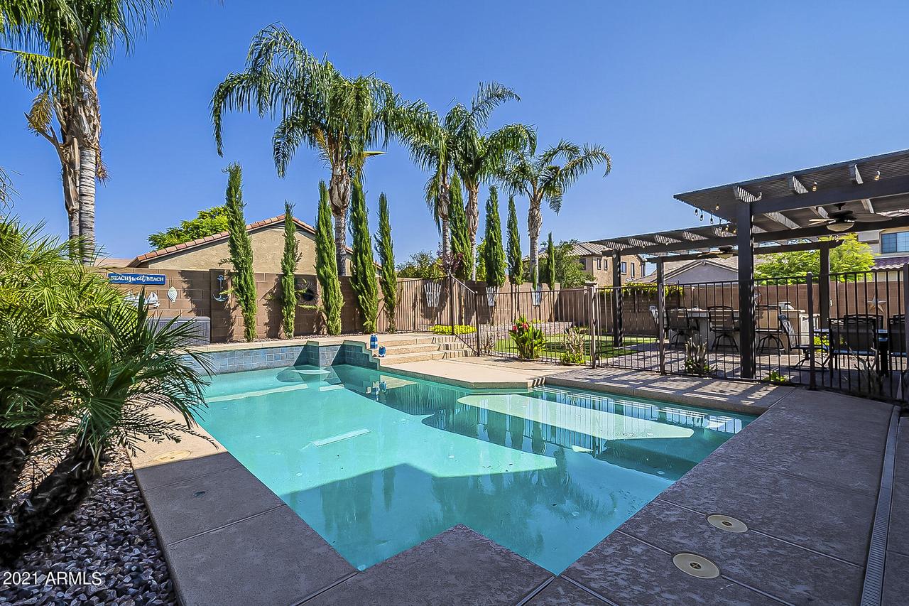 4962 E Del Rio Dr., San Tan Valley, AZ 85140