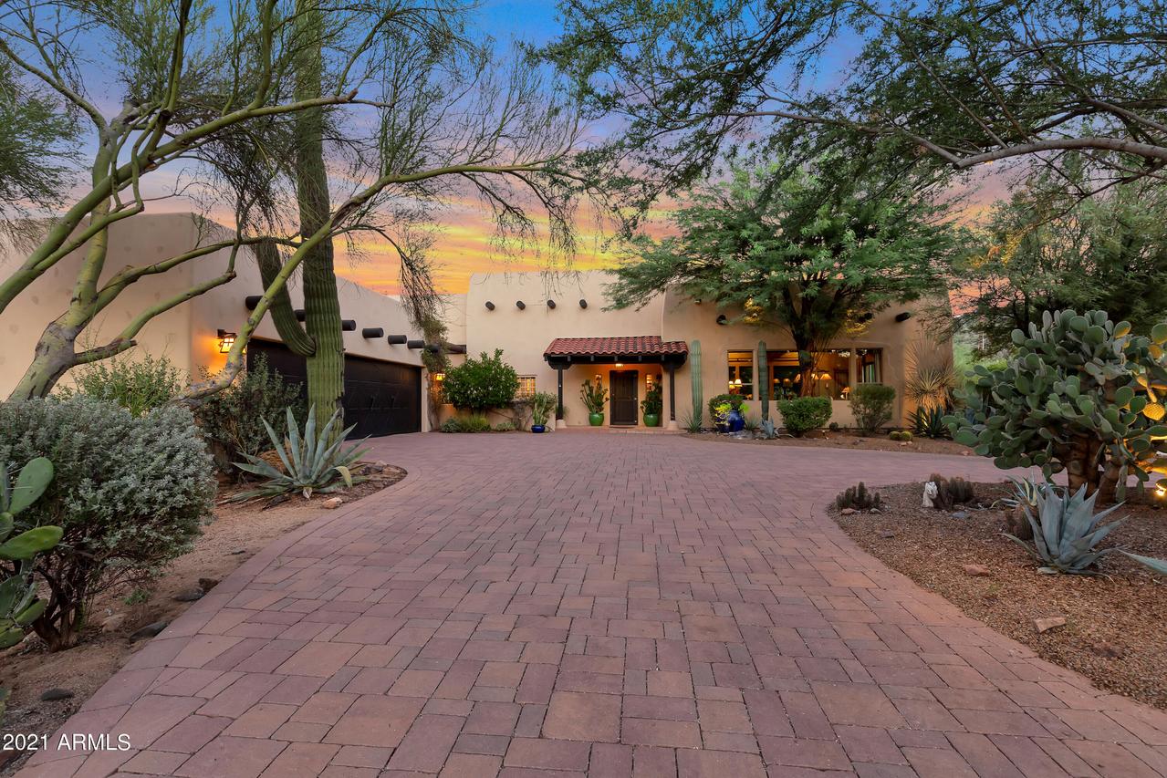 5402 E Rancho Manana Blvd., Cave Creek, AZ 85331