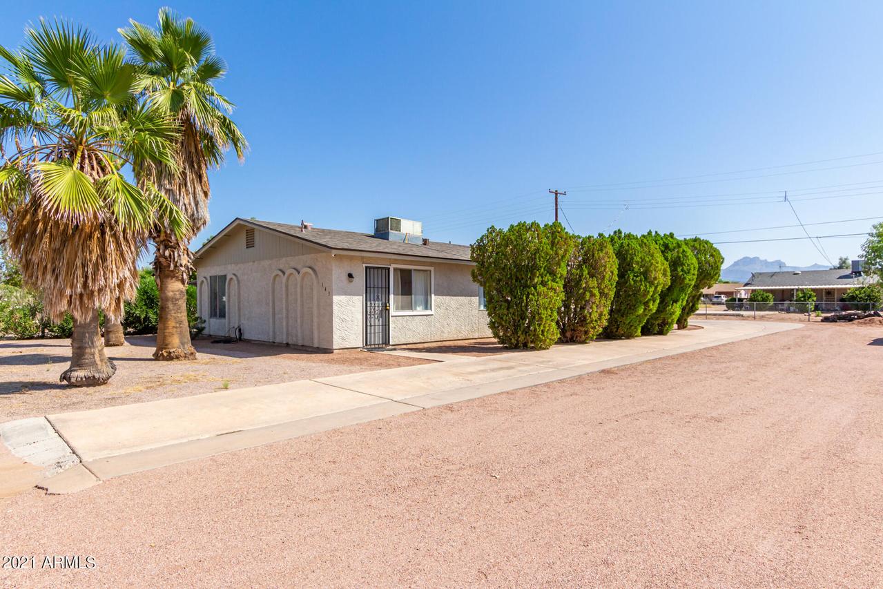 143 S Mountain Rd., Apache Junction, AZ 85120