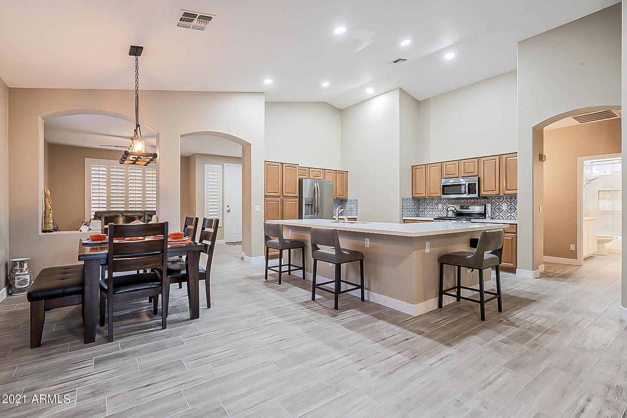225 S 123rd Dr., Avondale, AZ 85323